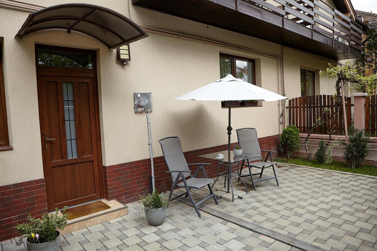 Apartament Rozelor Брашов Екстер'єр фото