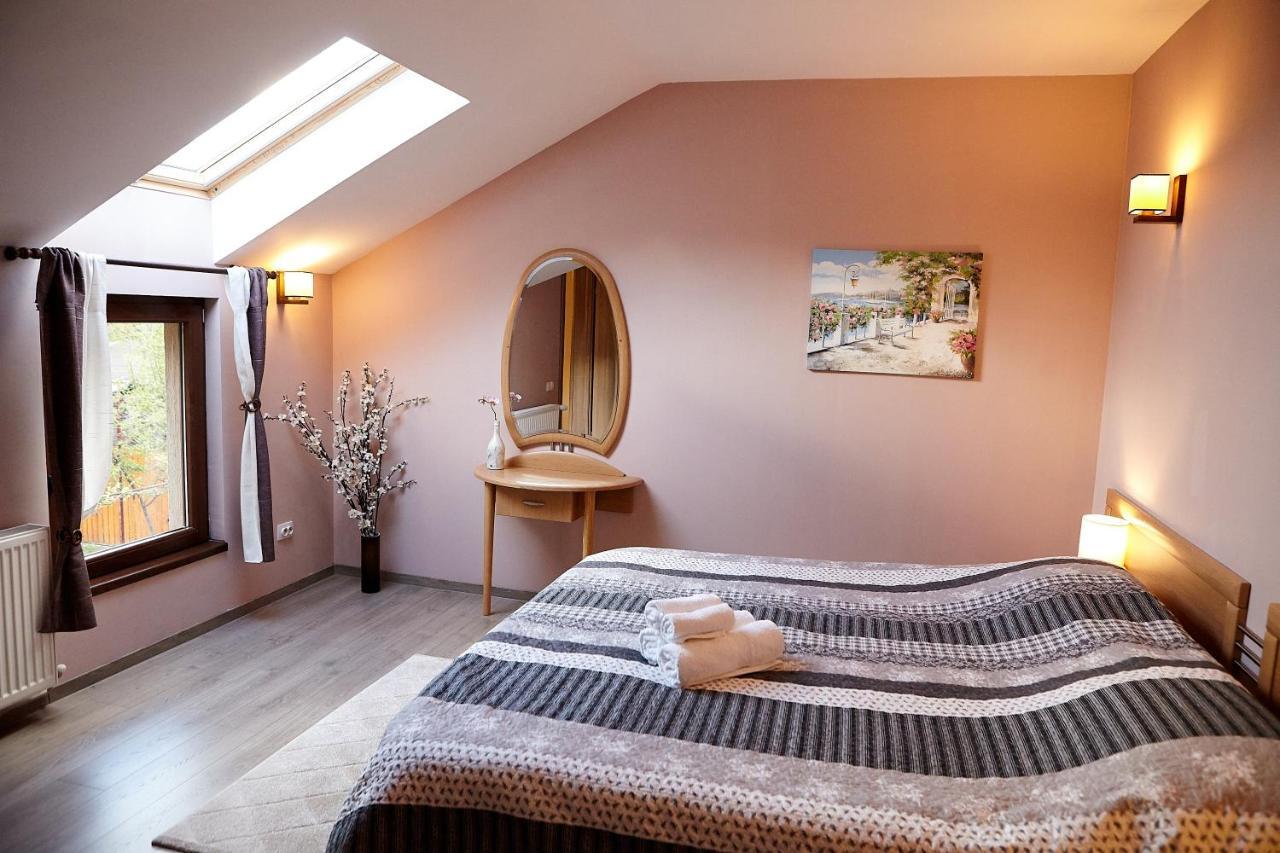Apartament Rozelor Брашов Екстер'єр фото