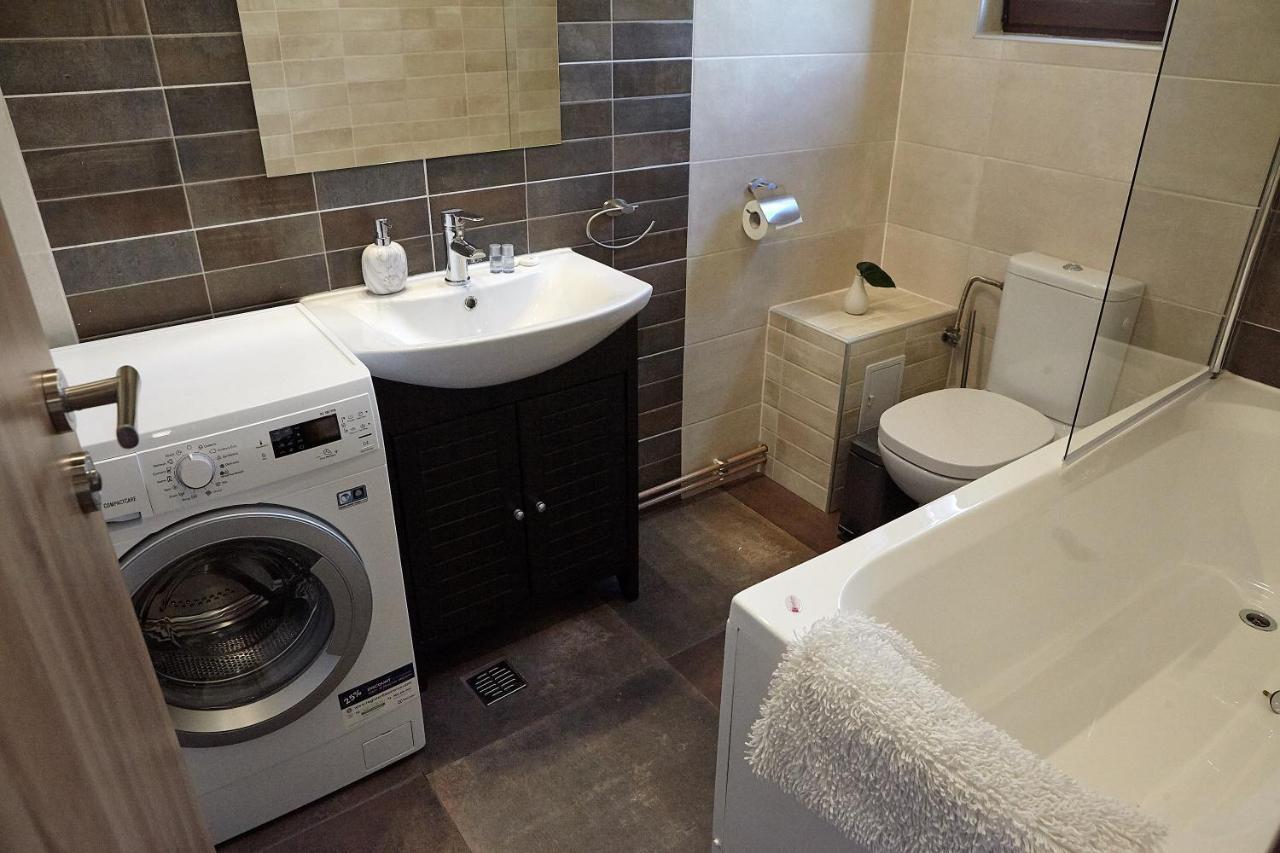 Apartament Rozelor Брашов Екстер'єр фото