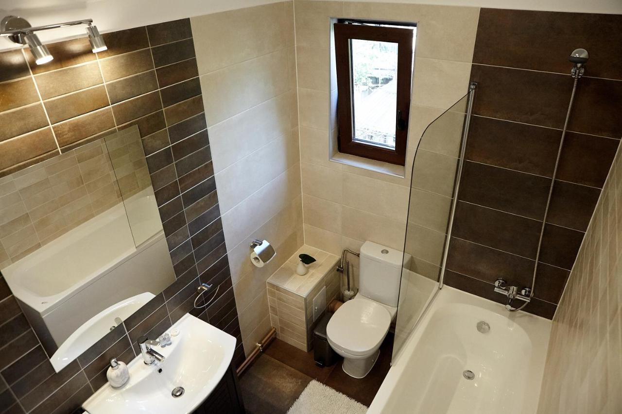 Apartament Rozelor Брашов Екстер'єр фото